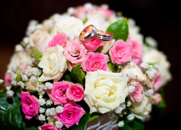 Wedding rings — Stock Photo, Image