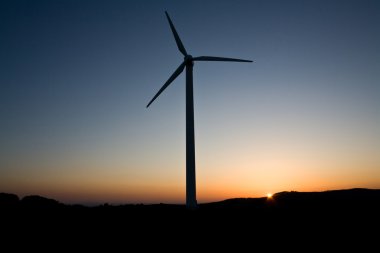 Rüzgar Türbini günbatımı