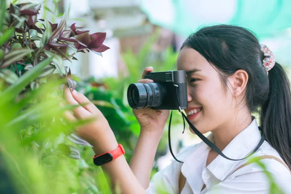 Happily Asian Young Gardener Couple Wearing Apron Use Garden Equipment — Stok fotoğraf