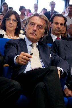 Montezemolo derece honoris causa sergio marchionne için conferment sırasında
