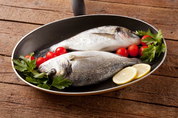 Two sea bream — Stock Photo, Image