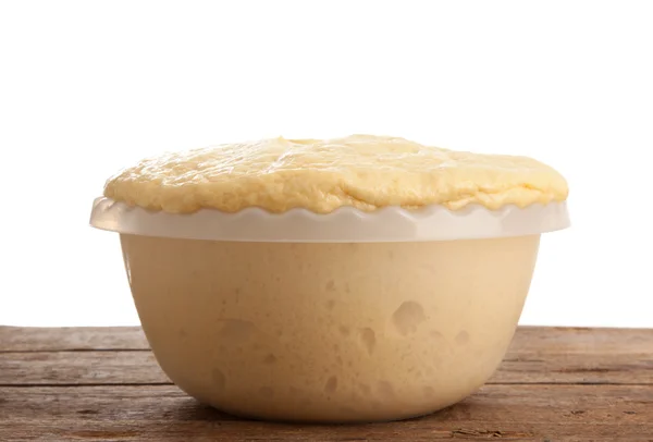 Rising Yeast Dough in bowl — Stock Photo, Image