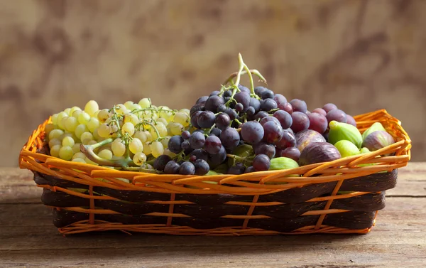 Uvas dulces e higos —  Fotos de Stock