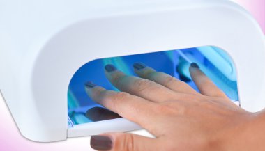 UV lamba tırnaklar için