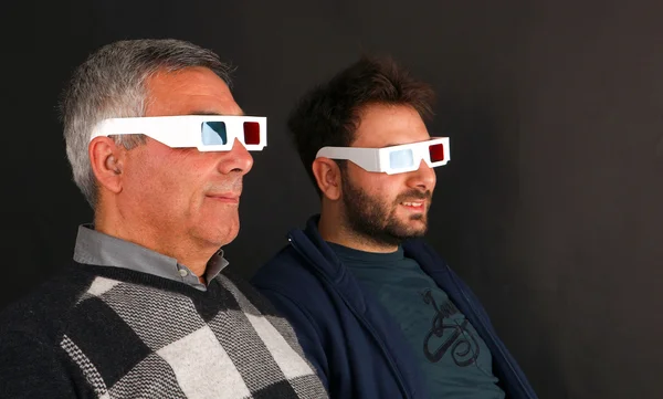 Doi bărbați purtând ochelari 3D — Fotografie, imagine de stoc