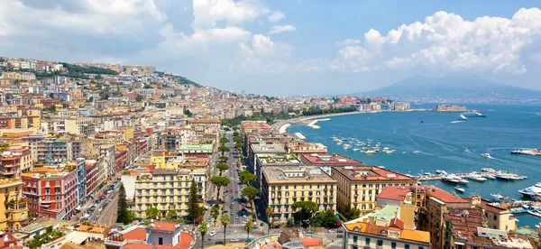 Panoramiczny widok na Neapol z posillipo — Zdjęcie stockowe
