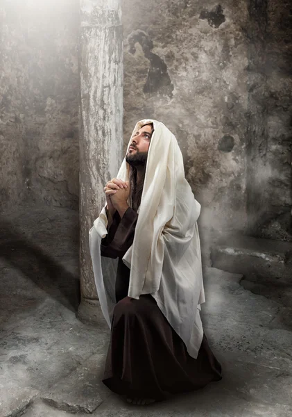 Jesus kneel in prayer — Stock Photo, Image