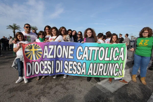 "marcia per la vita "in Mondragone, Italien. Protest des Volkes — Stockfoto