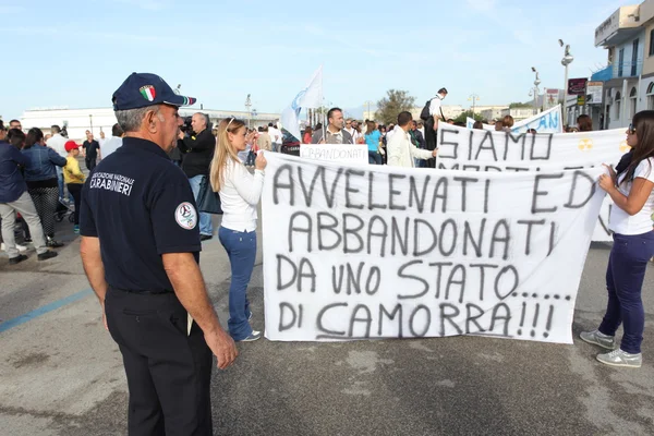 "Marcia per la vita "à Mondragone, Italie. Manifestation du peuple — Photo