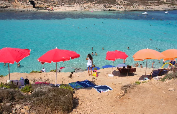 De blauwe lagune, comino eiland, malta — Stockfoto