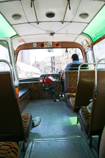 Di dalam bus khas Malta — Stok Foto