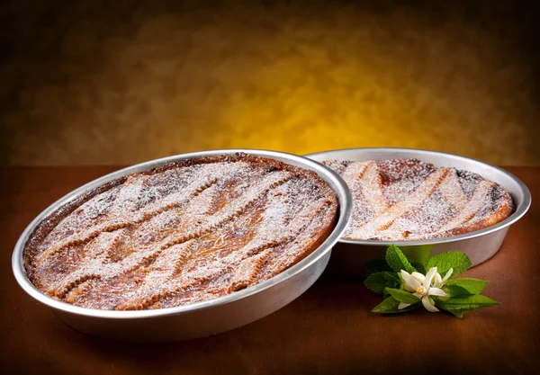 Napolitanska pastiera, traditionella italienska påsk kaka. — Stockfoto