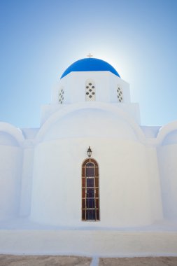 Santorini, mavi kubbe ile kilise