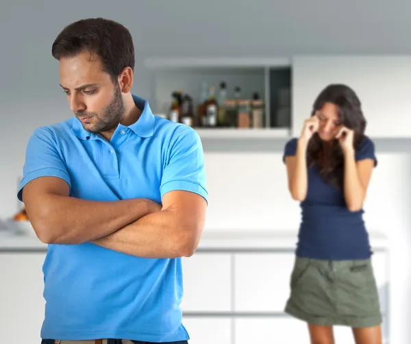 Couple in quarrel for problems related to alcohol — Stock Photo, Image