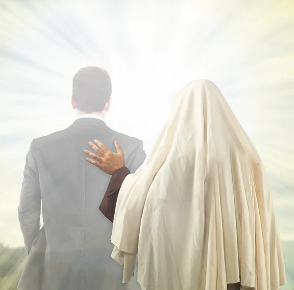 İsa'nın ruhunu Cennetin Krallığı eşlik.