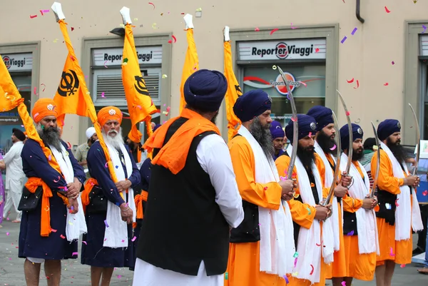 Nagarkirtan, ινδική θρησκευτική πομπή, Σαν Τζιοβάνι Βαλντάρνο — Φωτογραφία Αρχείου