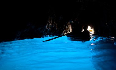 Grotta azzurra, capri Adası'nın kıyısındaki Mağarası.