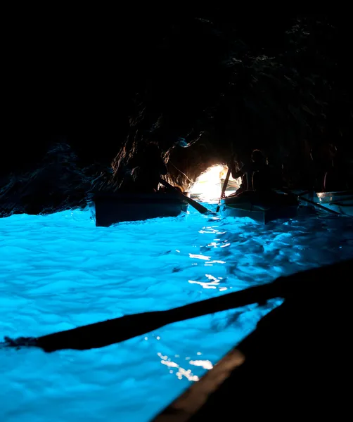 Grotta azzurra, grotta på kusten av ön capri. — Stockfoto