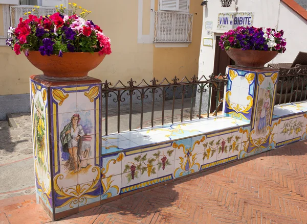 Benches ceramics, Capri, Italy — Stock Photo, Image