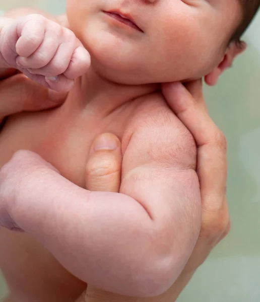 Fluff Huden Hos Det Nyfödda Barnet — Stockfoto