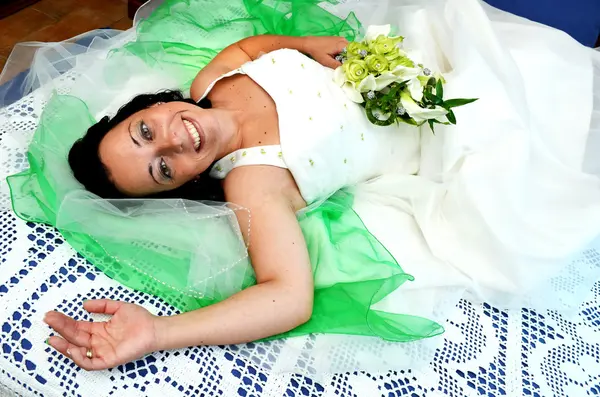Retrato de novia en casa —  Fotos de Stock