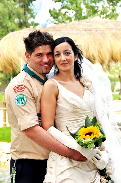 Casal casal no dia do casamento — Fotografia de Stock