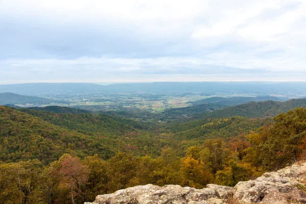 Overview of valley in Appalachian Mountains — Stock Photo, Image