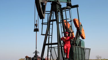 alt etmek ve petrol sahası.