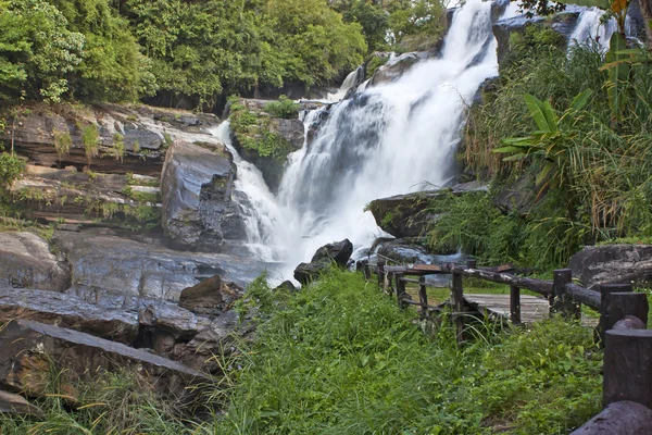 Watervallen, beekjes, thailand — Stockfoto