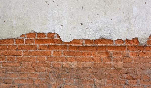 Oude rode bakstenen muur uiteengevallen — Stockfoto