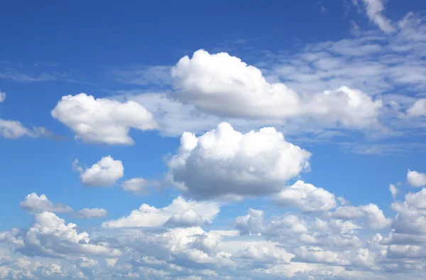 Natural blue sky background with white clouds. — Stock Photo, Image