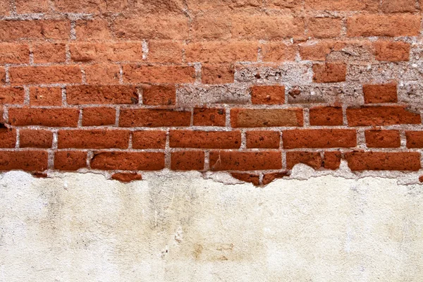 Oude rode bakstenen muur. — Stockfoto