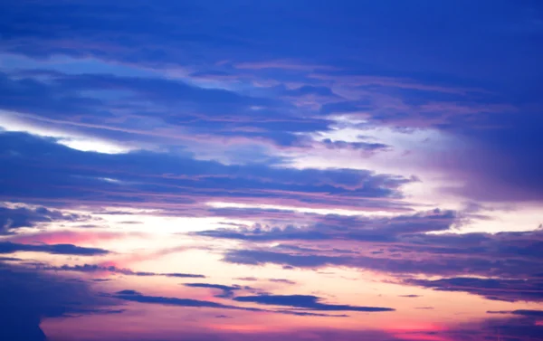 Blaue Farben Sonnenuntergang Himmel. — Stockfoto
