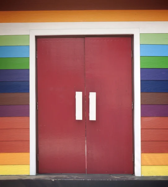 Muitas portas coloridas — Fotografia de Stock