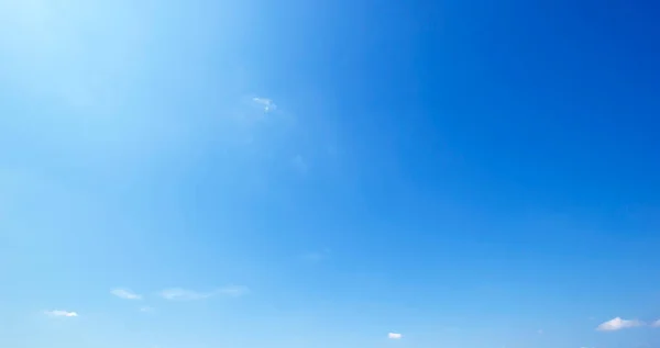 Wolken Und Blauer Himmel Sonnigem Tag Textur Hintergrund — Stockfoto
