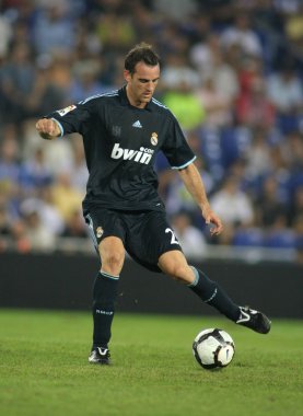 Alman oyuncu metzelder real Madrid