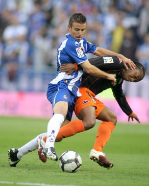 Luis Garcia(L) Fernandes (R ile Espanyol mücadele)
