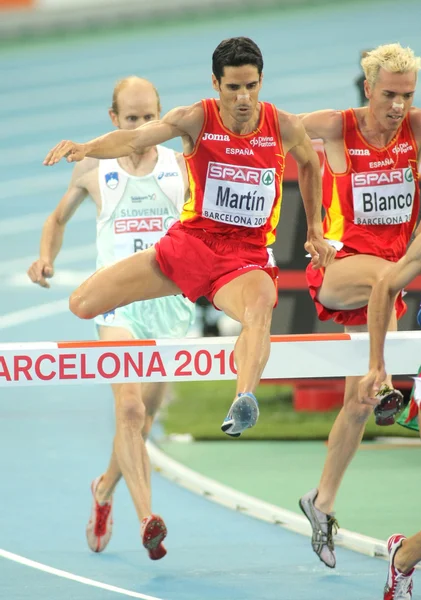 Eliseo Martin di Spagna gareggia su 3000m steeplechase — Foto Stock