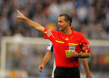 Referee Muñiz Fernnadez clipart