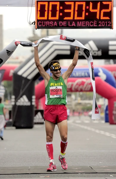 Atlet roger roca kazanır la cursa de la merce — Stok fotoğraf