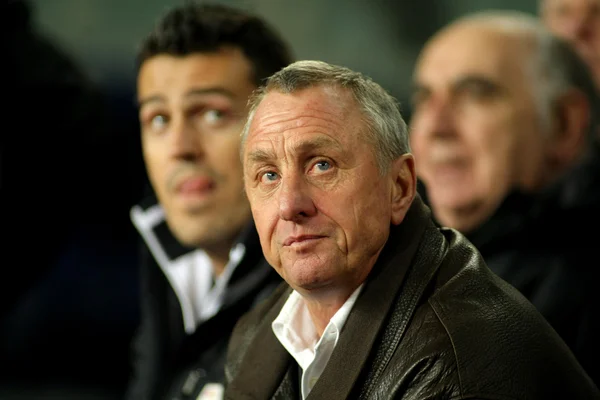 L'entraîneur catalan Johan Cruyff sur le banc — Photo