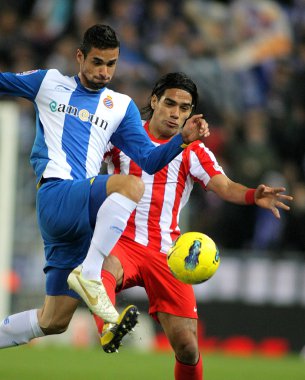 Raul Rodriguez(L) Espanyol, Atletico Madrid ile Radamel Falcao(R) VIES