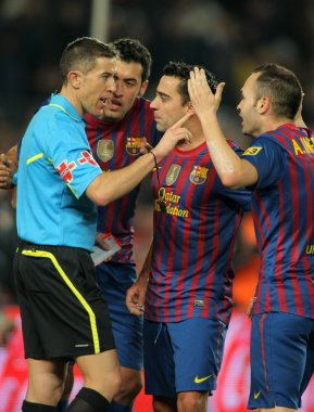 fc barcelona oyuncuları hakem Iglesias villanueva ile Görüştü