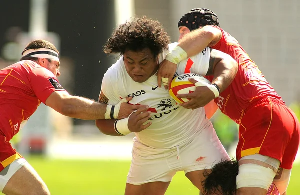 Toulousain Johnson Census is tackled by USAP Perpignan — Stock Photo, Image