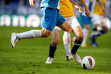 Futbol oyuncu eylemi bacaklarda