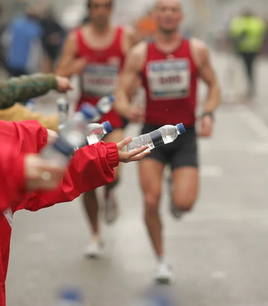 Refrescamento da corrida — Fotografia de Stock