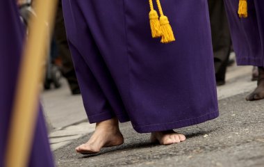 bir geçit töreni sırasında nazaren