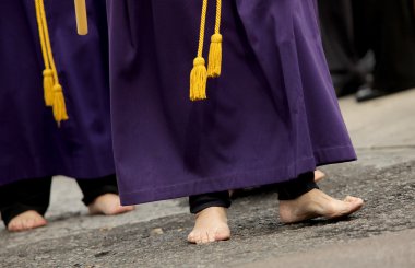 bir geçit töreni sırasında nazaren