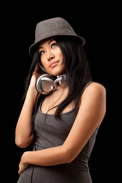 Girl listening to headphones — Stock Photo, Image