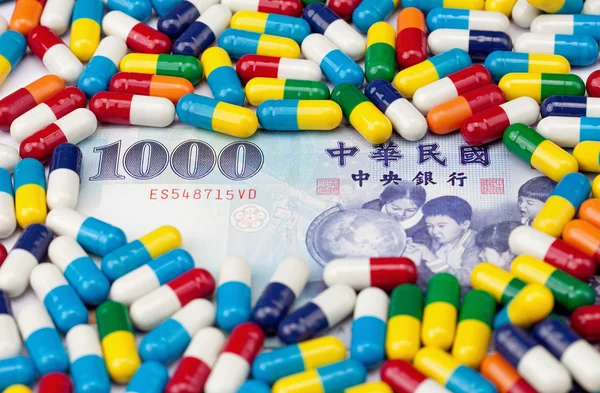 Dinheiro e medicina taiwaneses — Fotografia de Stock